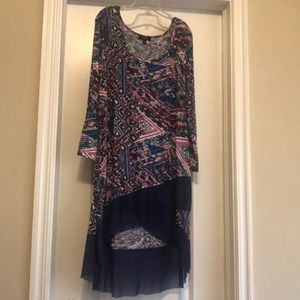 Cute and colorful blouse!